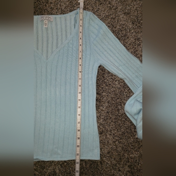 Sofia Jeans| Knit Deep V-neck Ribbed Bell Sleeve Top - Picture 6 of 7